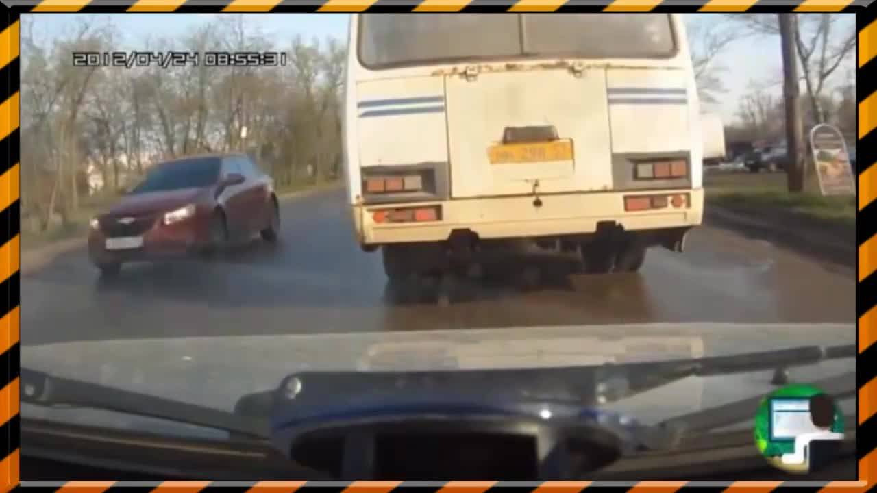 Компилация от автомобилни катастрофи №1