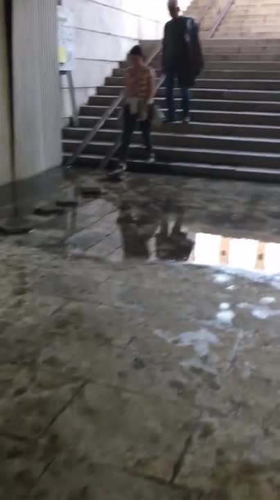 Наводнен подлез