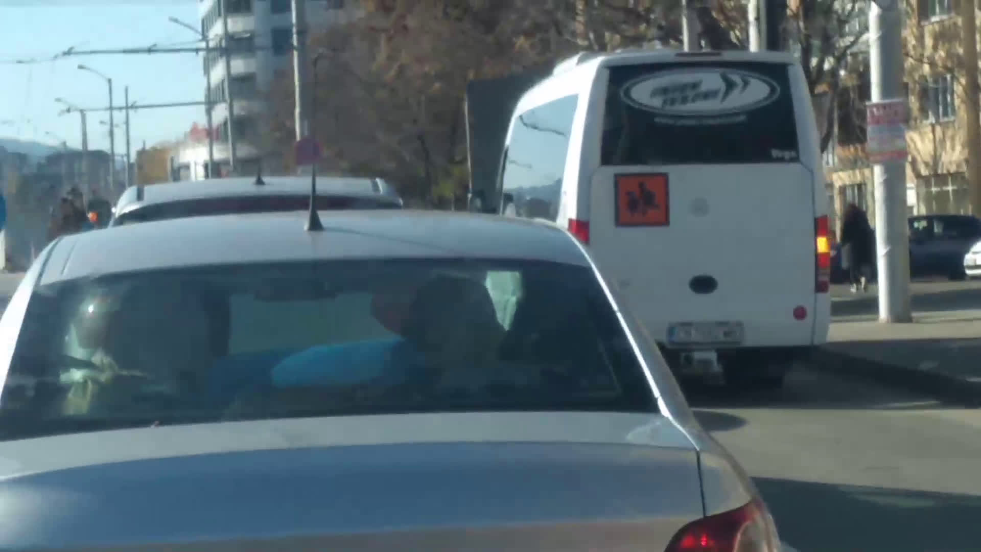 Неправилно включване от ляв завой за направо