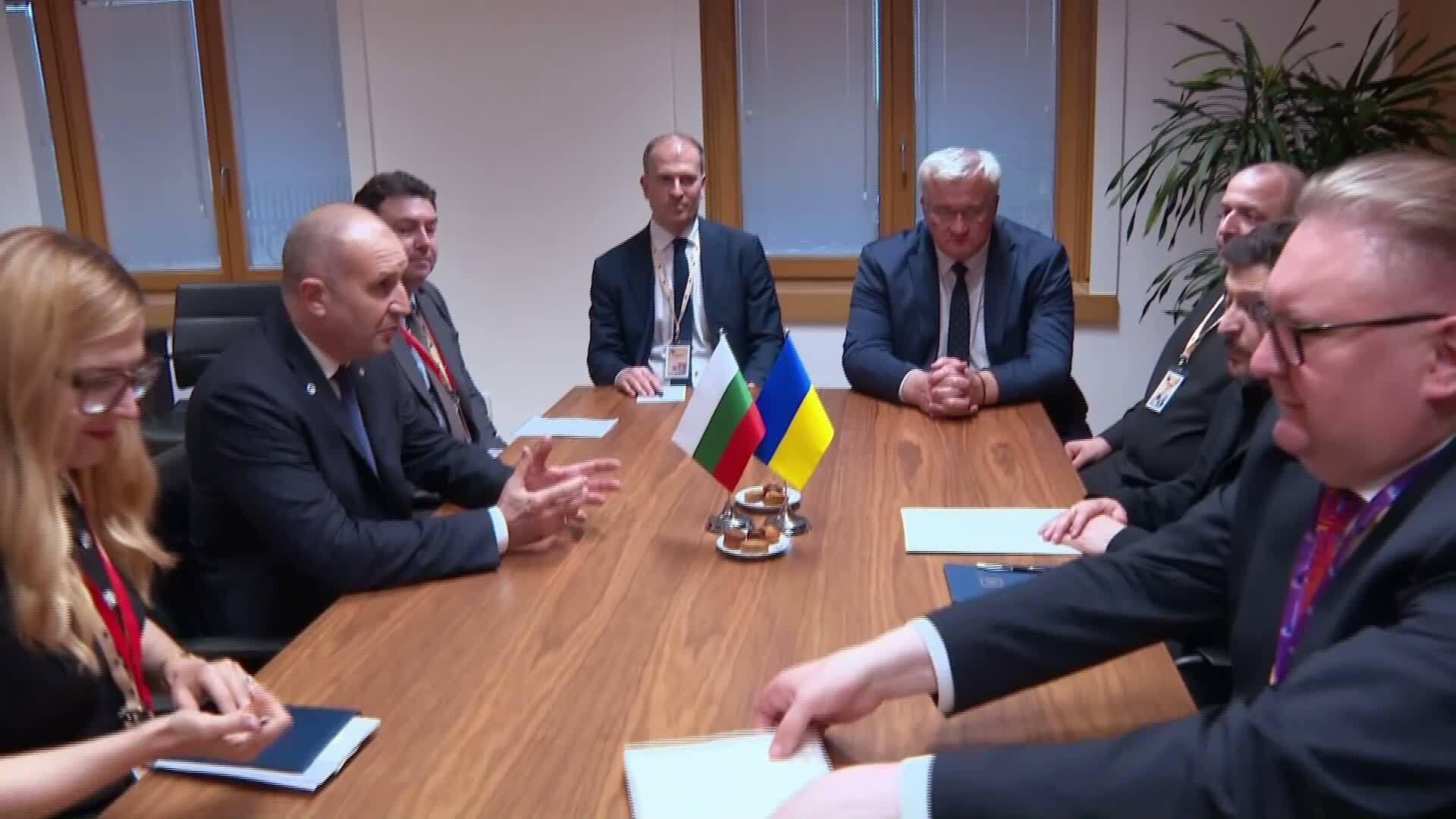 Премиерът Румен Радев се срещна в Брюксел с Володимир Зеленски