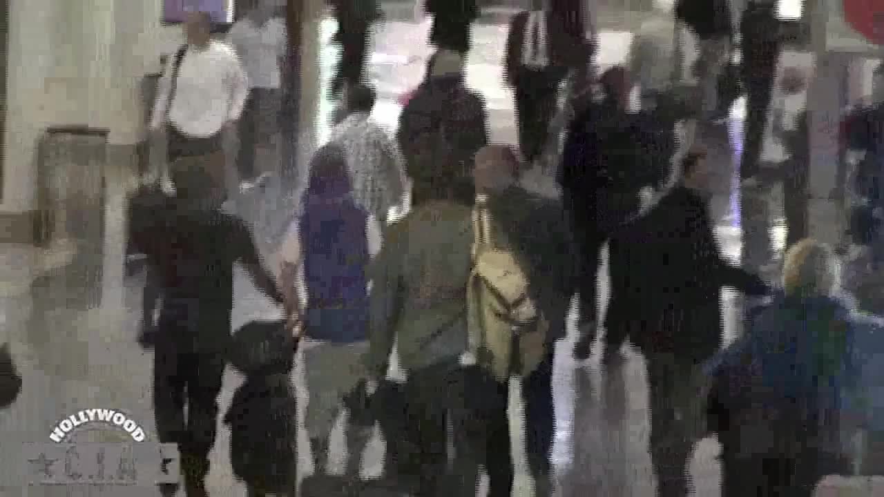 Изневерява ли Джъстин Бийбър на Селена