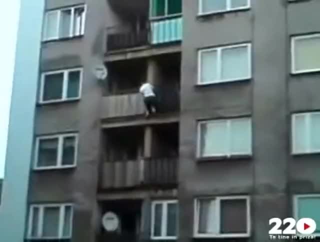 Да изкатериш 5 етажен блок за 50 секунди...