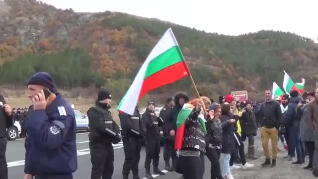 Протестиращи блокираха Е-79 край Благоеврград