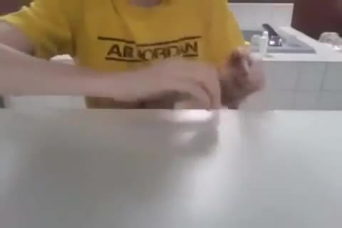 Никога не сте виждали такъв талант !