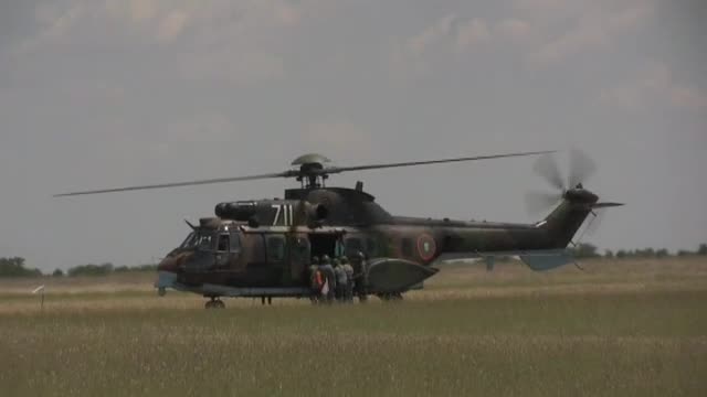 Военният министър: Съкратили сме 382 души в администрацията-2