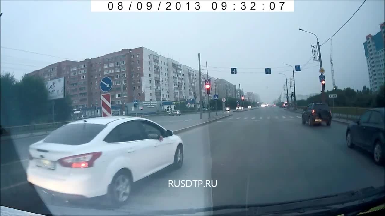 В Русия не е много желателно да се правите на отворени докато шофирате!
