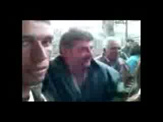 Цигани фрашкани с пари на циганска сватба.