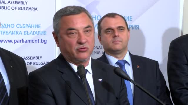 Каракачанов: Който с насилие скланя друг да носи бурка, да отива в затвора