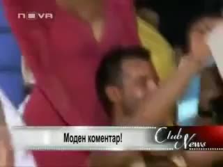 Крум пипа ц*ците на Андреа
