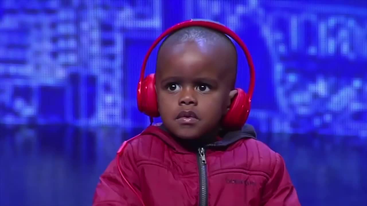 Това малко дете ще ви изуми! Dj Arch на 3 г.