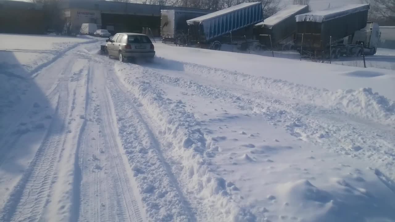 Почистване на снегорин в Добрич