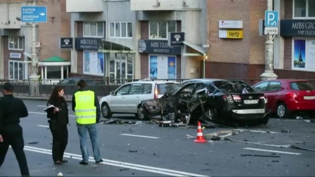 Кола се взриви в Киев, има жертва