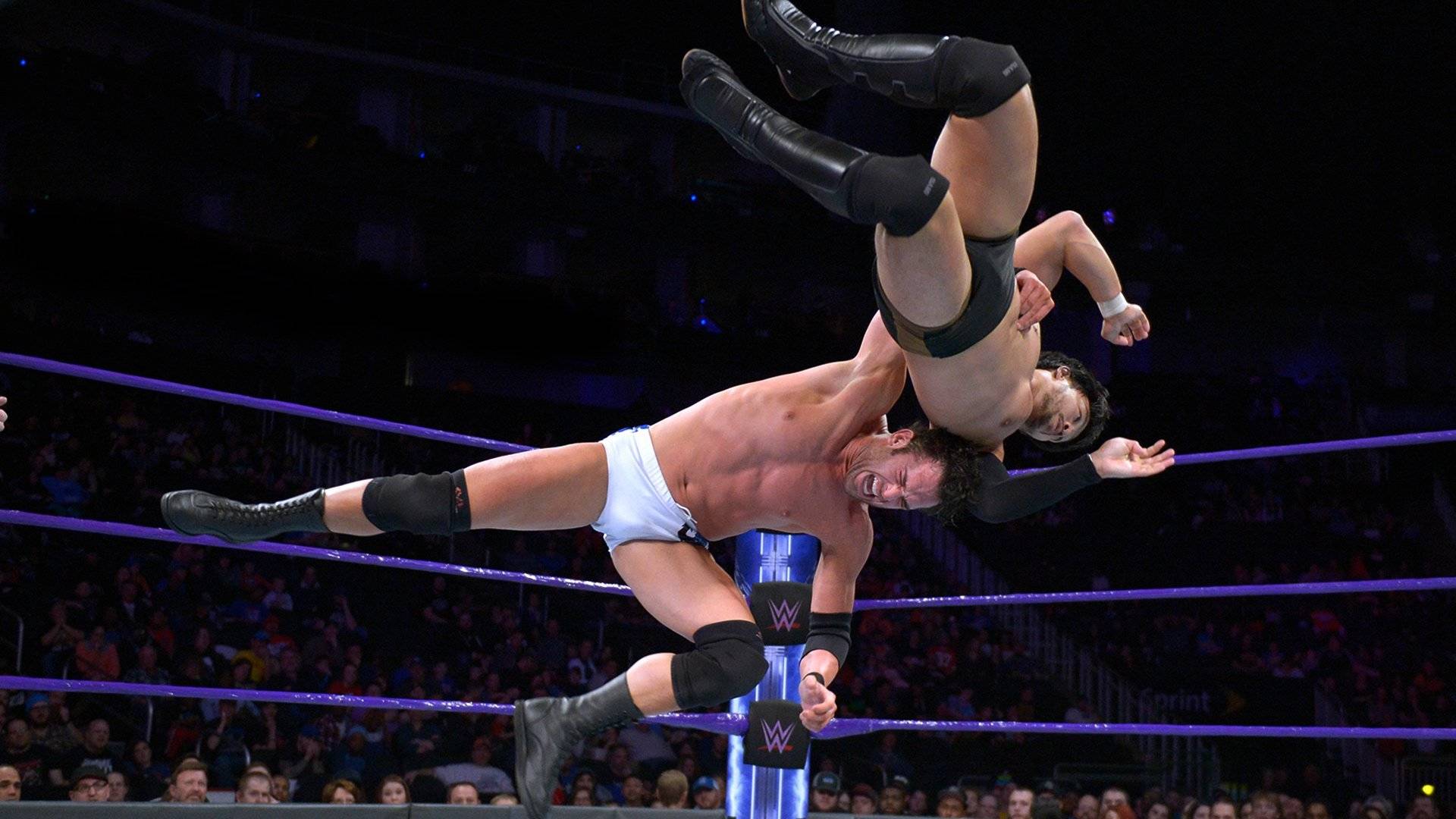 Родрик Стронг срещу Хидео Итами: WWE 6.2.2018