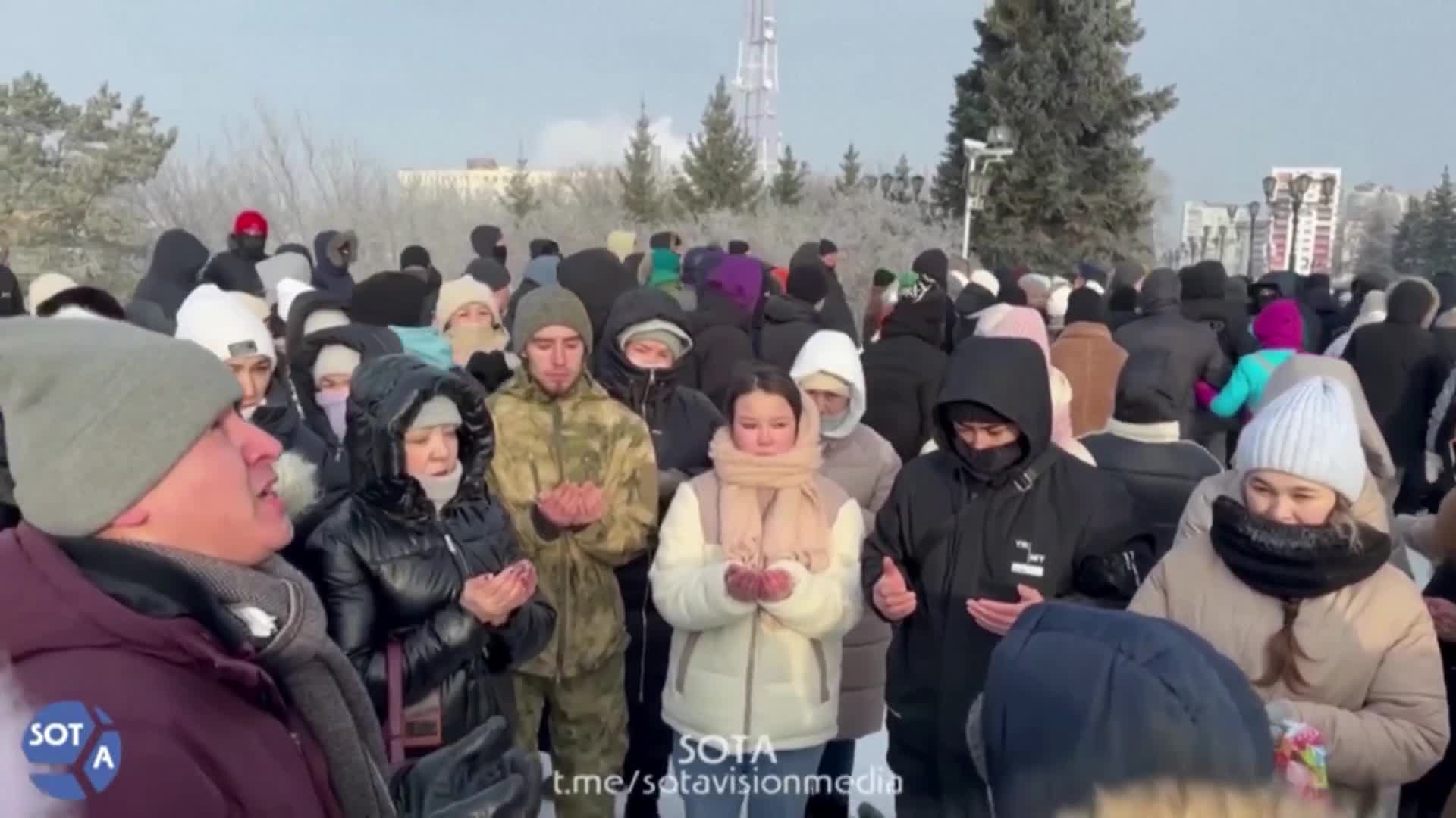 Протести в Башкирия: Хиляди излязоха по улиците в подкрепа на осъден активист