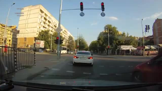 Преминаване на червен светофар
