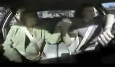 Момче се гаври с инструкторите си по кормуване!!