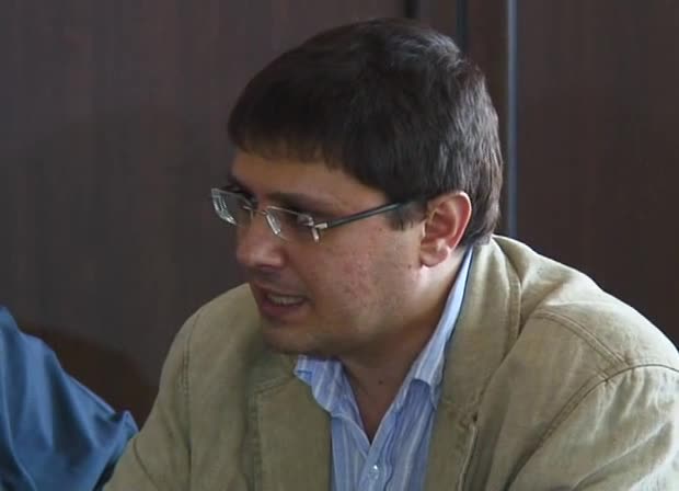 Дянков се извини на Дарик и Кирил Вълчев