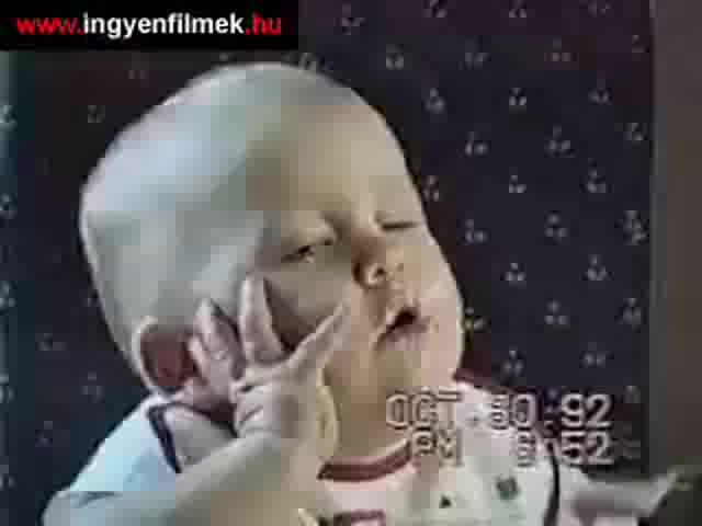 Тези деца ще ви скъсат от смях на 100%..