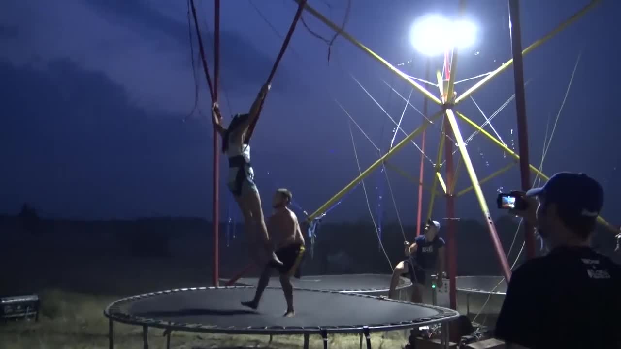 Руснаци измислиха как да удължат женските крака