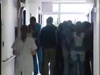Близнаков посети пострадалите при катастрофата край Хасково военни