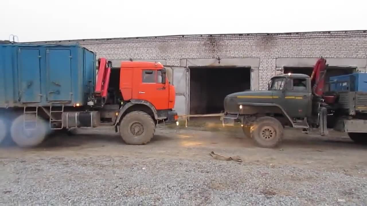 Урал срещу Камаз