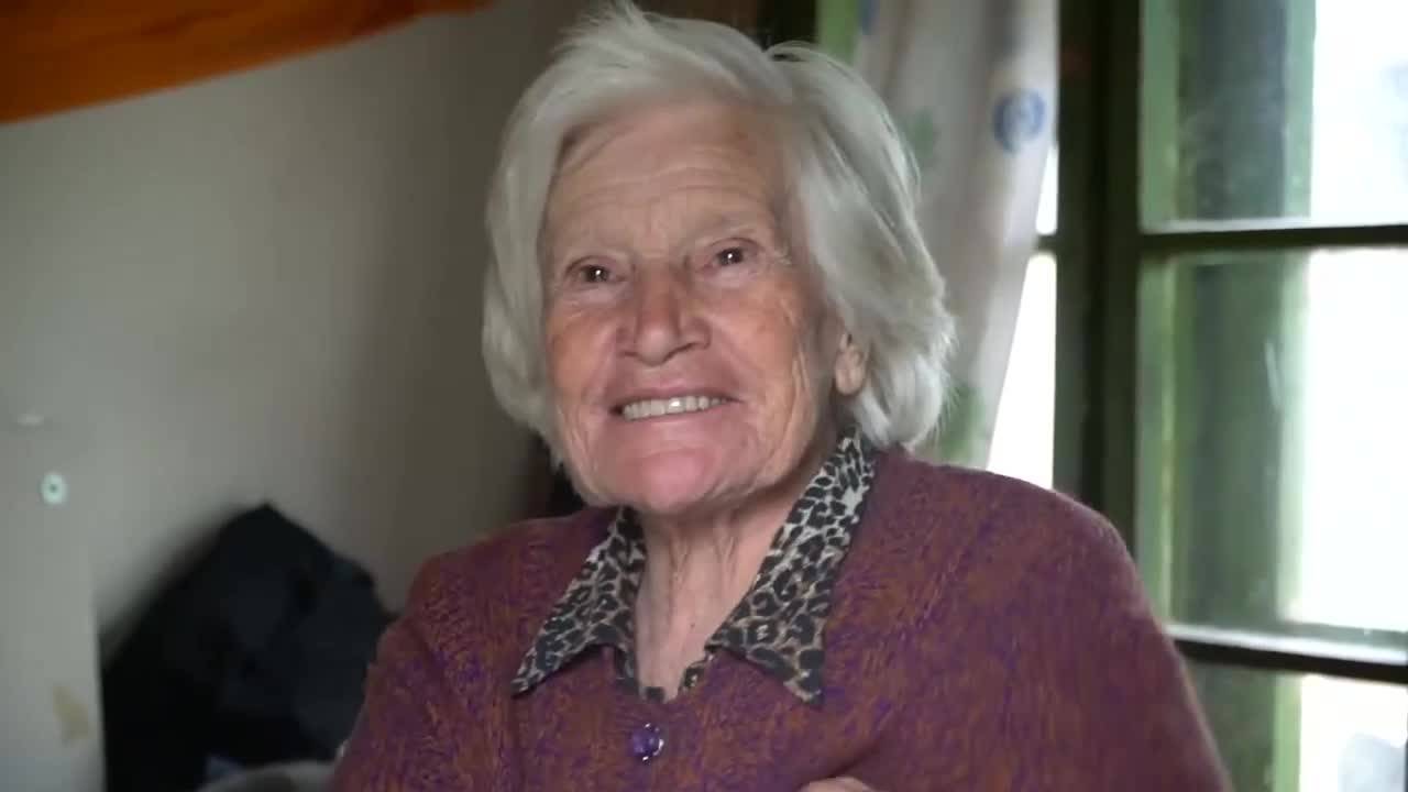 Събудете се! Баба живее с 284 лева пенсия!