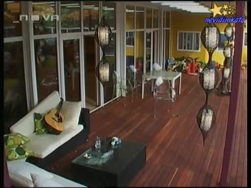 Big Brother 4-Брадърите Нарушават Мисията. Умберто Брутално Я Бойкотира!02.11.2008