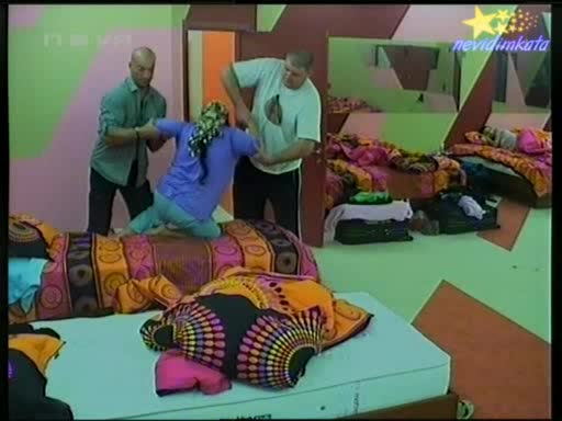 Big Brother 4-Умберто Глези Момичетата!12.10.2008