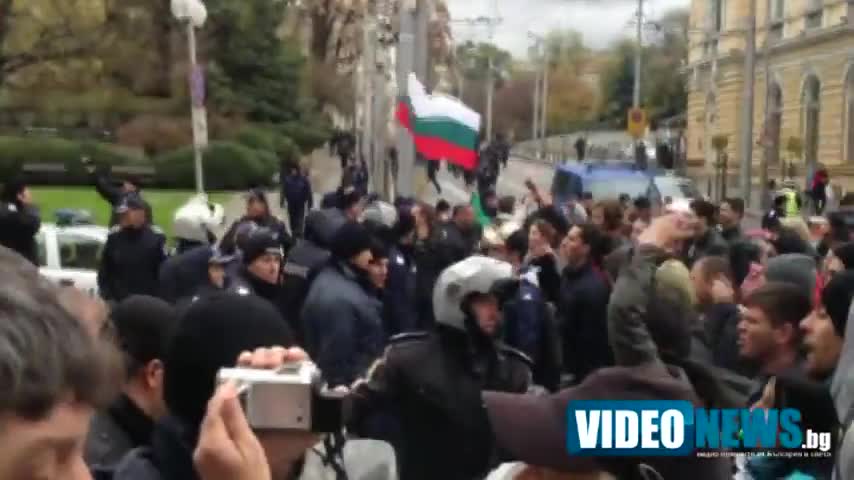 Игра и блокади между студенти и полиция по улиците на София в петък 15.11.2013г.