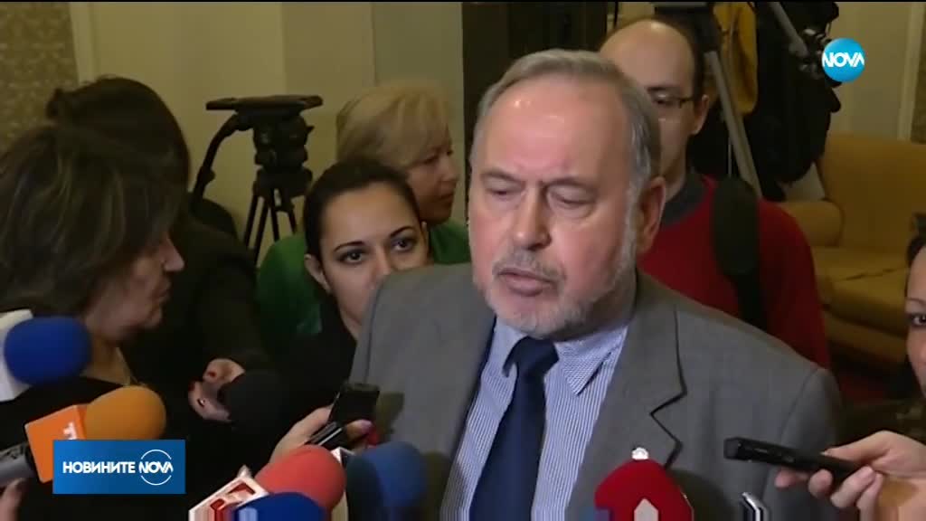 Здравният министър поиска оставката на шефа на НЗОК