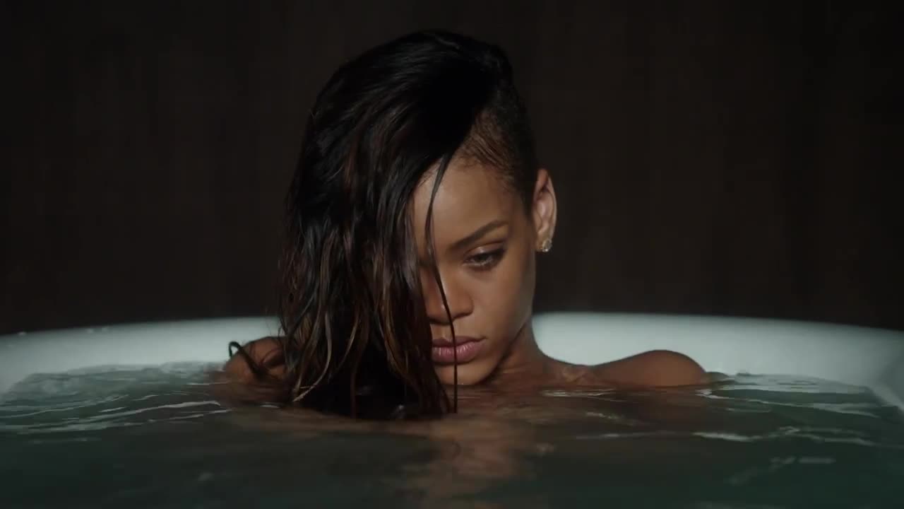 Много силна и истинска!! Rihanna ft. Mikky Ekko - Stay ( Официално Видео)   Превод