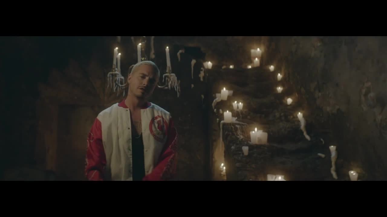 J. Balvin - Bobo