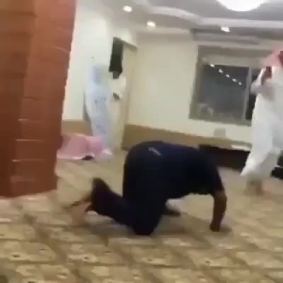 с такива приятели не ти са нужни врагове!
