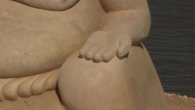Откриват пясъчна Алея на спортната слава на брега в Русе