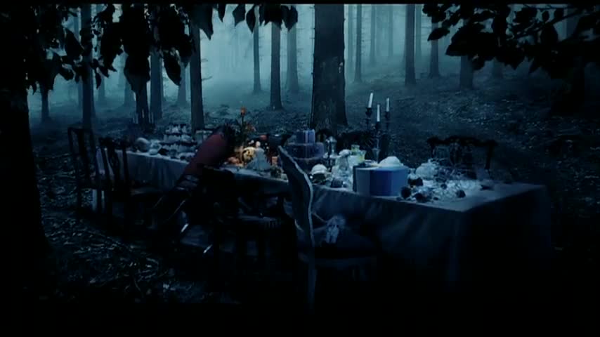 Kerli - Tea Party ( Alice in Wonderland ) 