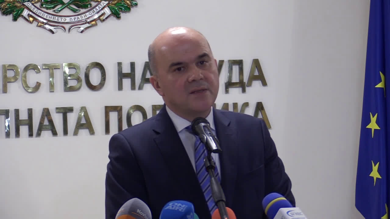 Бисер Петков: Не виждам защо хората с увреждания протестират, МТСП не е автор на закона