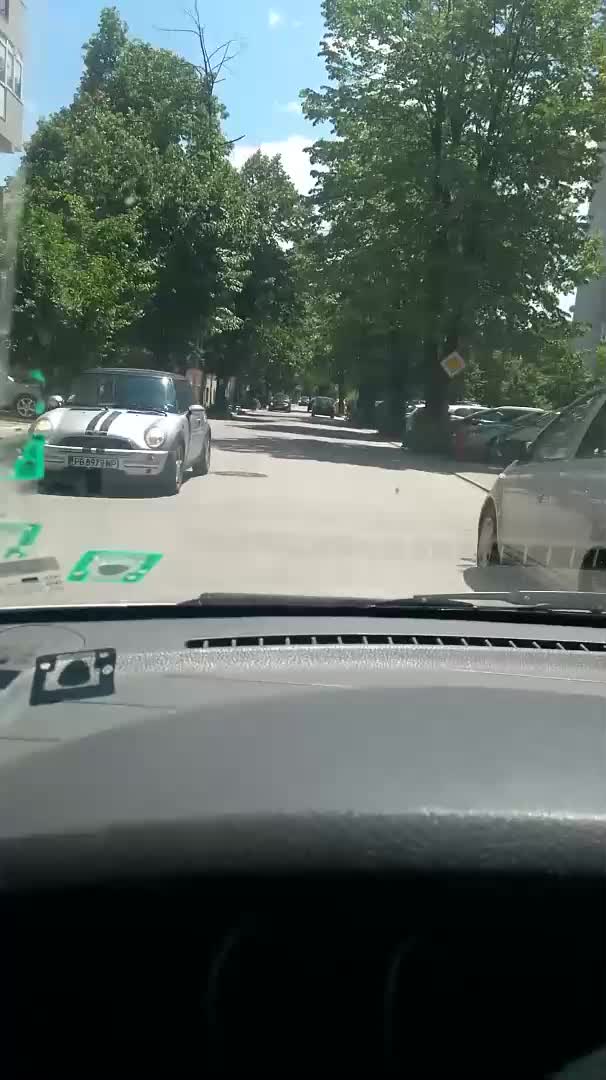 Паркиране на забранена улица