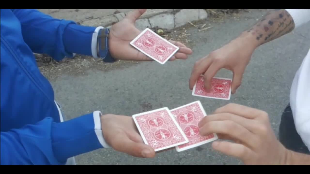 Трикът който накара Всички да Полудеят ... Къде са Жокерите ??