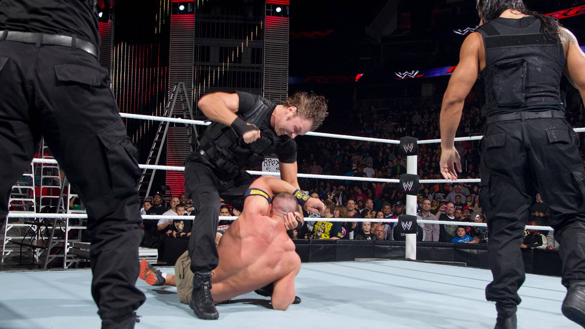 The Shield атакува Джон Сина: Първична сила, 10 декември 2012