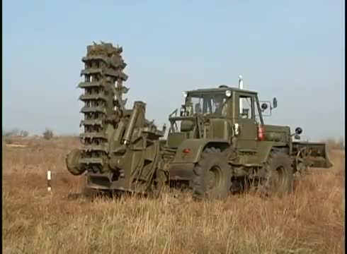Ето защо руснаците са ненадминати във военните технологии! Вижте какво може тази машина!