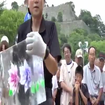 Азиатски уличен артист създава нещо уникално!