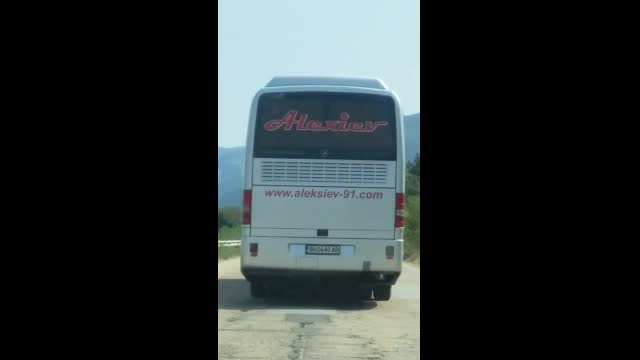 Автобус с превишена скорост