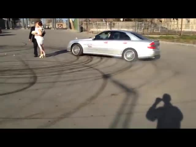 Специален дрифт за младоженците