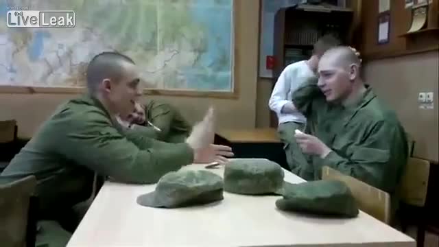Руснаци се гаврят с приятеля си! | Смях |