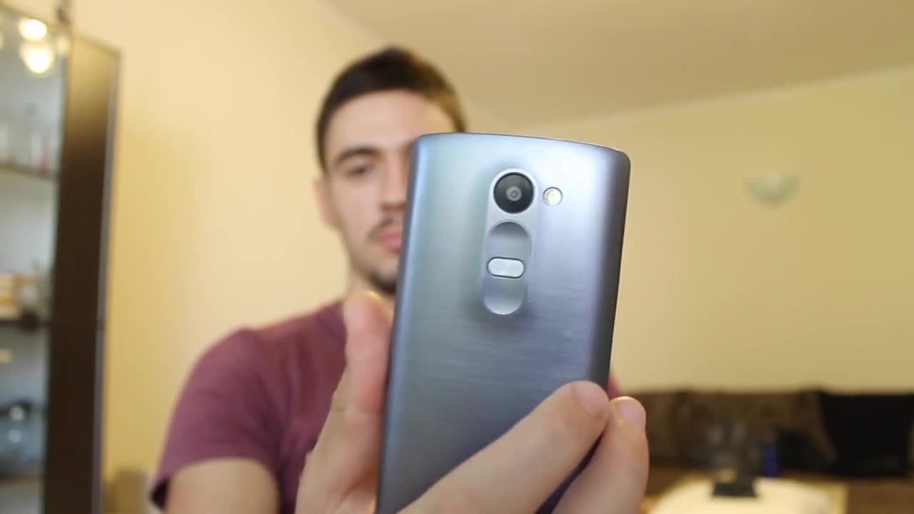 Това е идеята на LG за компактен и симпатичен смартфон: LG Leon Ревю - SVZMobile