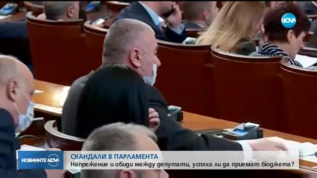 Депутатите на Марешки - с медицински маски в парламента