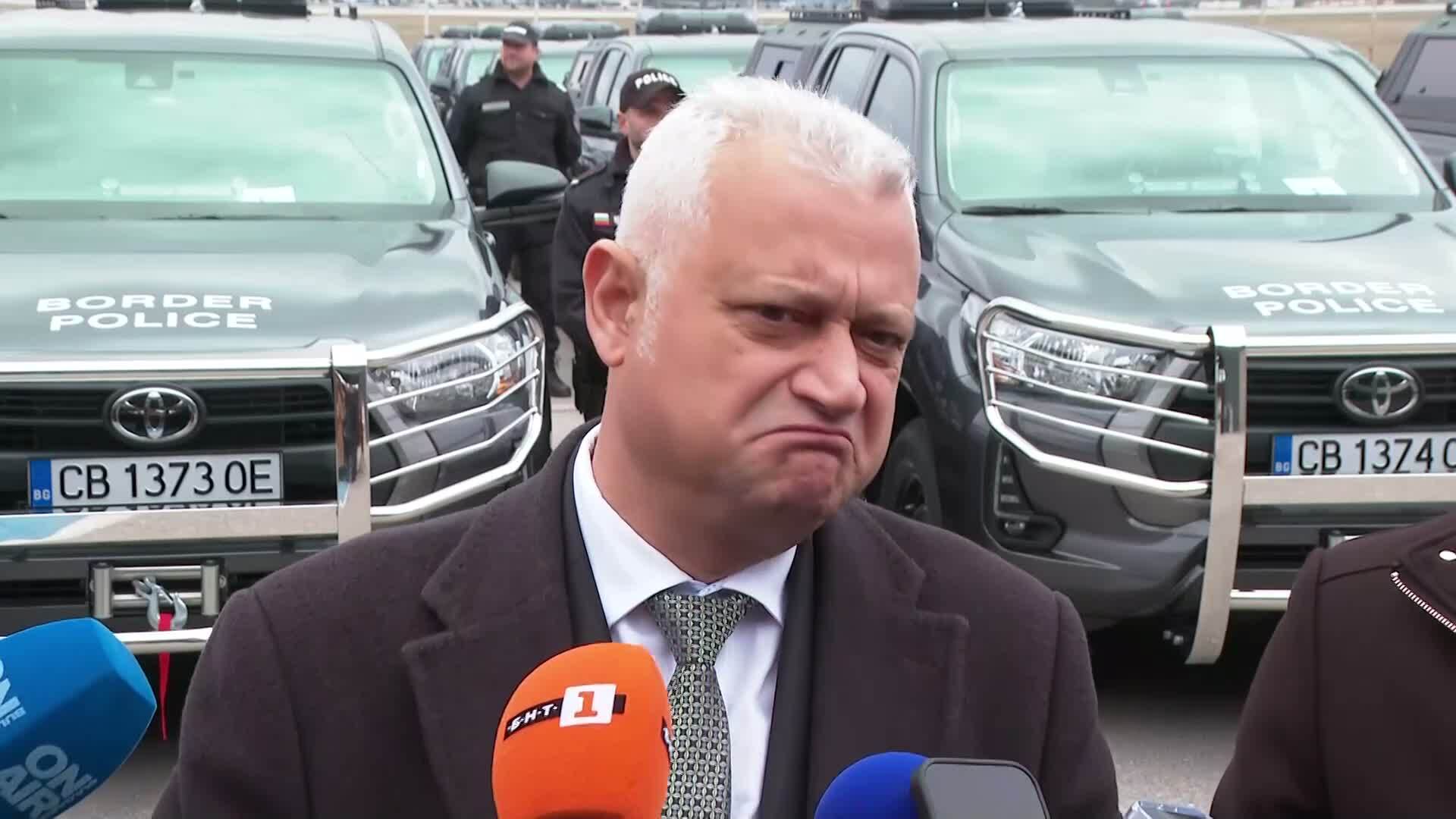 Емил Дечев: В България няма мигрантска вълна заради войната в Близкия изток