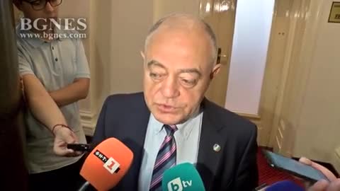 Атанасов: ВСС да избере временно главен прокурор, а НС - нов състав на ВСС