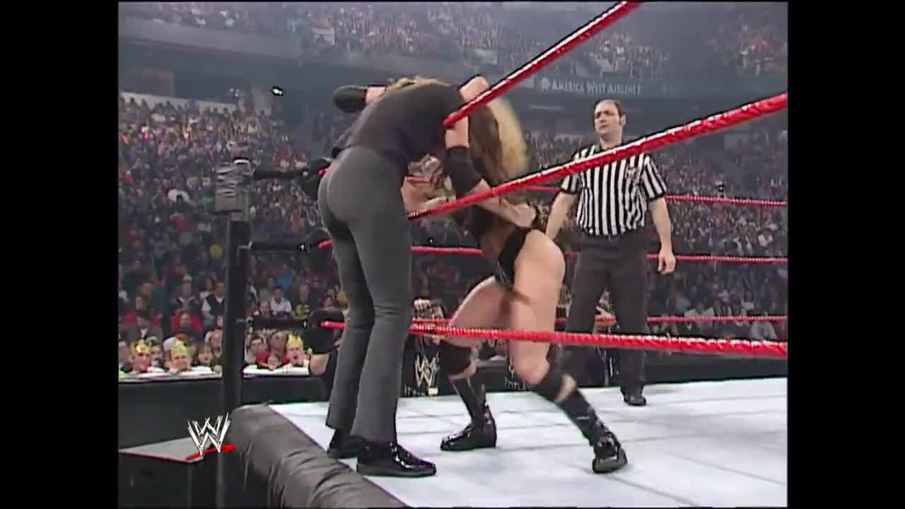 Stephanie Mcmahon Vs Trish Stratus Wwe No Way Out 2001 Vbox7