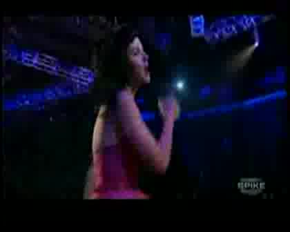 ! New ! Katy Perry - I Kissed A Girl Live